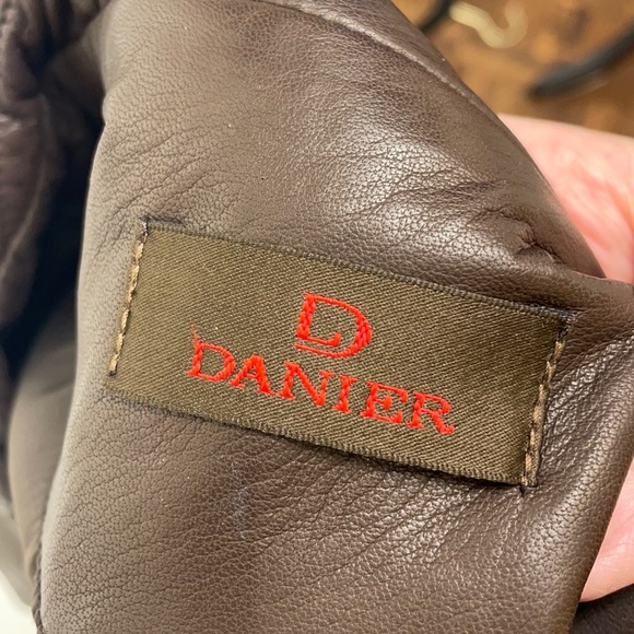 DANIER Leather Jacket size L.    $50 - Picture 10 of 13